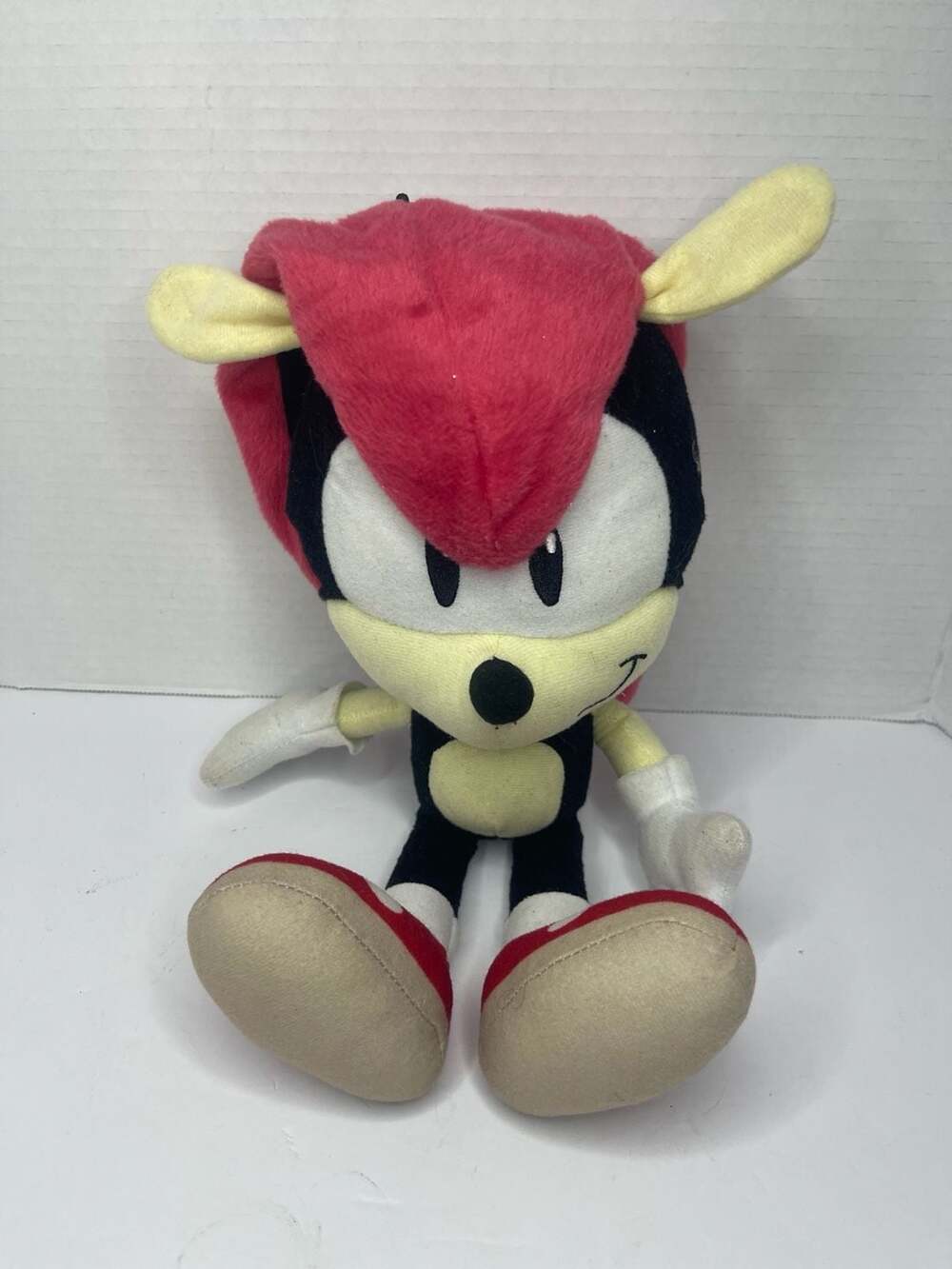 Sonic the Hedgehog Mighty the Armadillo Plush Keychain Clip Coin Bag
